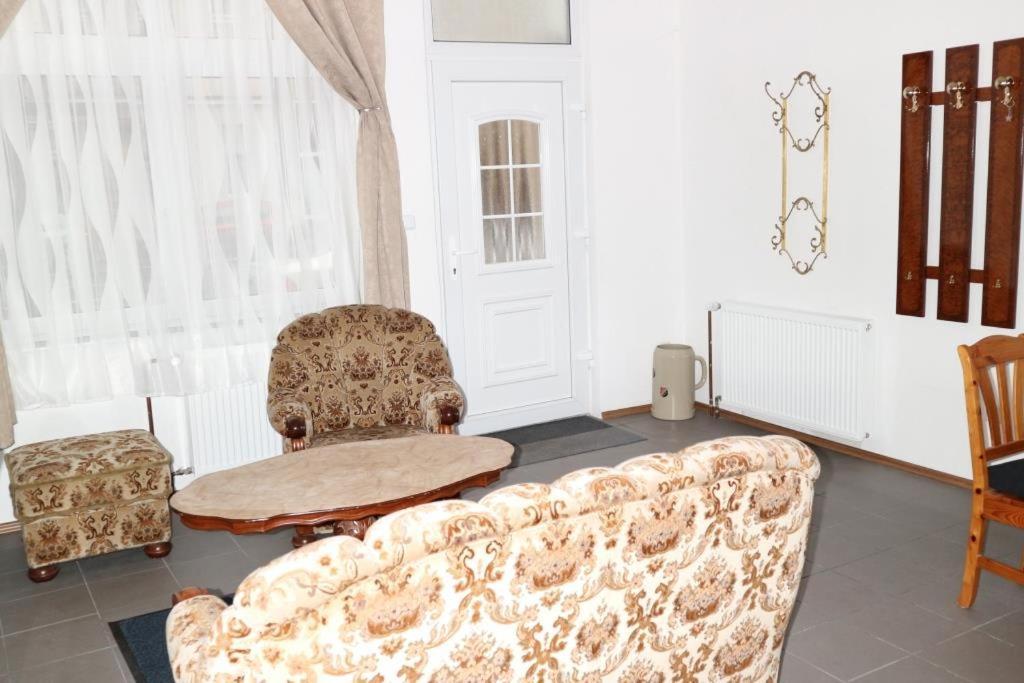 Holiday Home Roy เบอร์ลิน ภายนอก รูปภาพ
